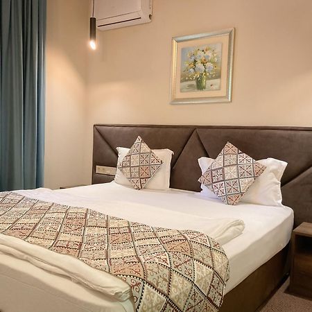 Silk Way Hotel อัลมาตี ภายนอก รูปภาพ