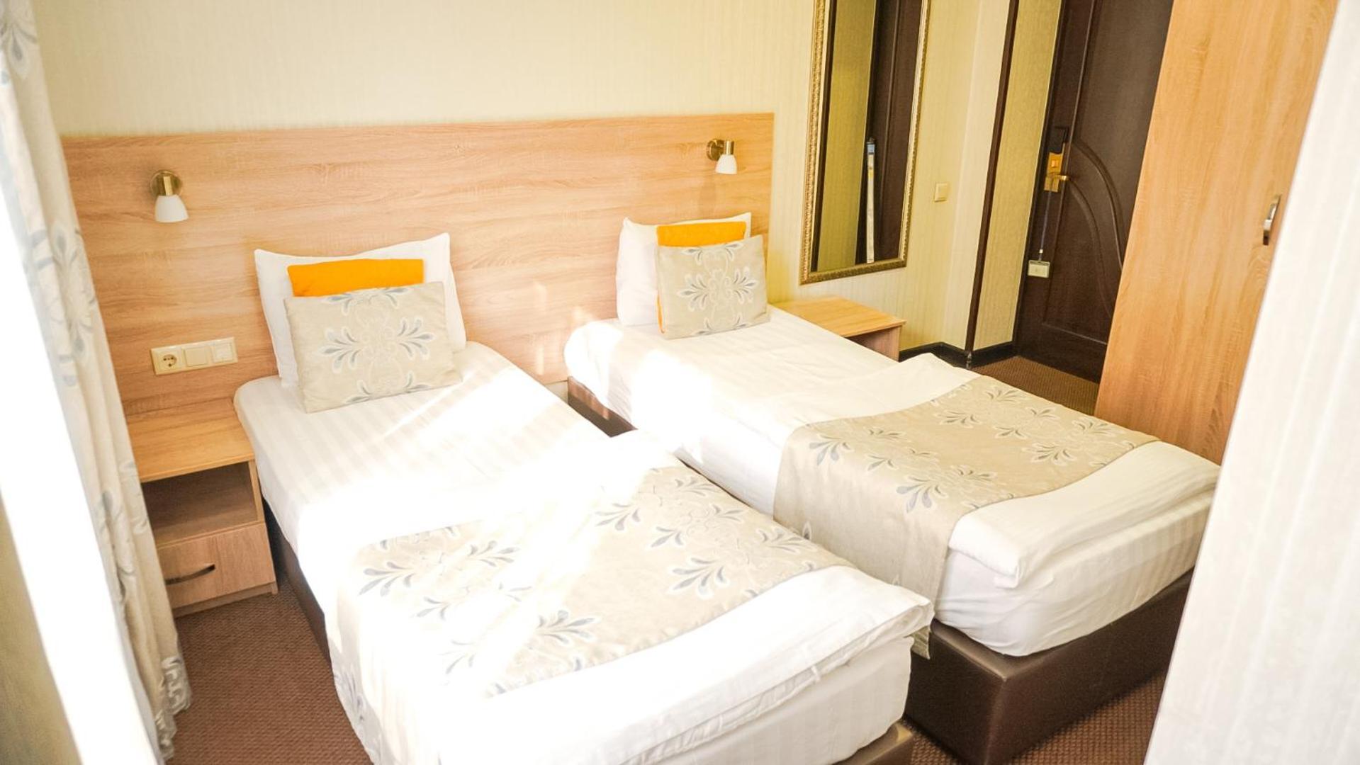 Silk Way Hotel อัลมาตี ภายนอก รูปภาพ