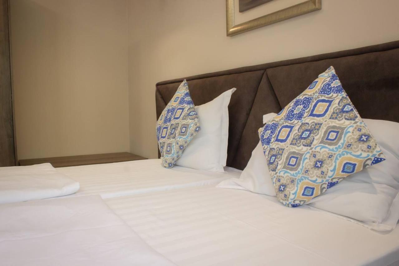Silk Way Hotel อัลมาตี ภายนอก รูปภาพ